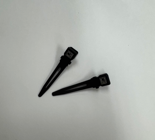 2 CM Black Clips